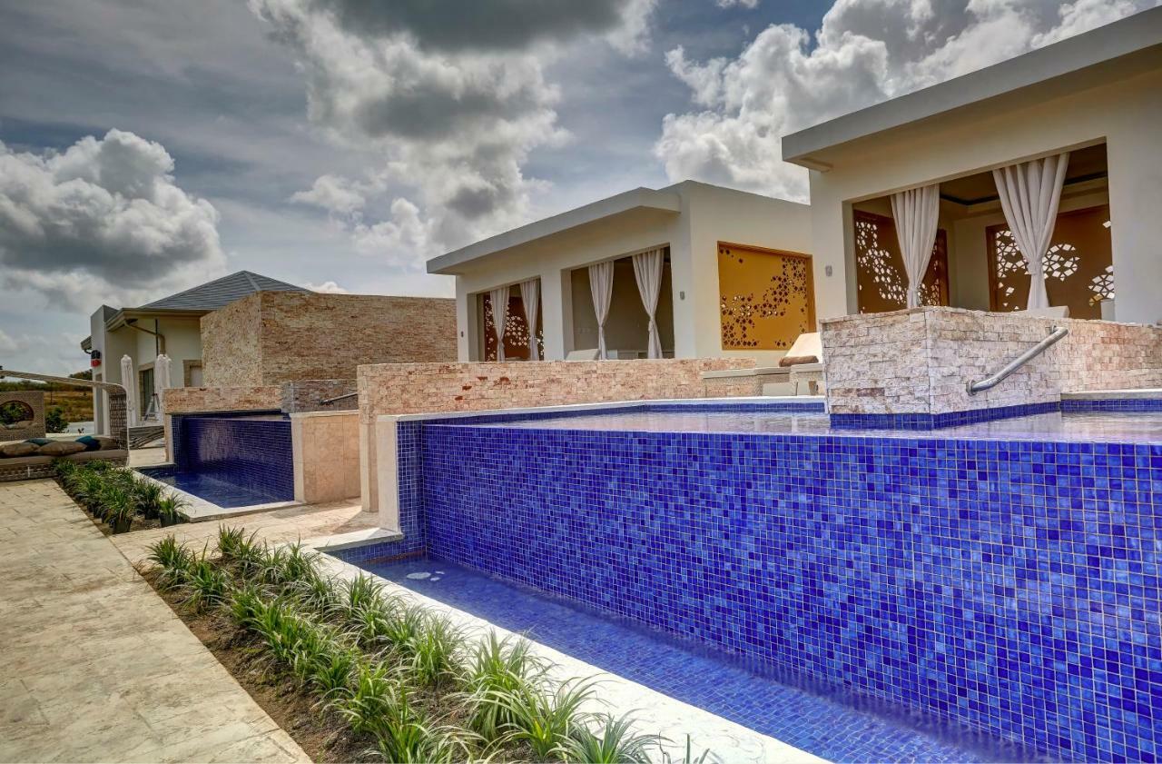 Royalton Antigua, An Autograph Collection All-Inclusive Resort Файв-Айлендс-Виллидж Экстерьер фото