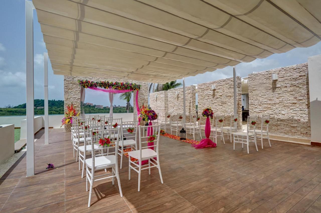 Royalton Antigua, An Autograph Collection All-Inclusive Resort Файв-Айлендс-Виллидж Экстерьер фото